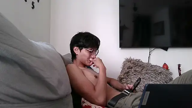 LuiSexvill online show from September 12, 2025, 7:46 pm