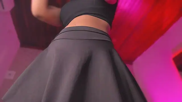 Snapshot of Emmily_Savage chatting on November 28, 2025, 10:26 am Emmily Savage online show from November 28, 2025, 10:26 am