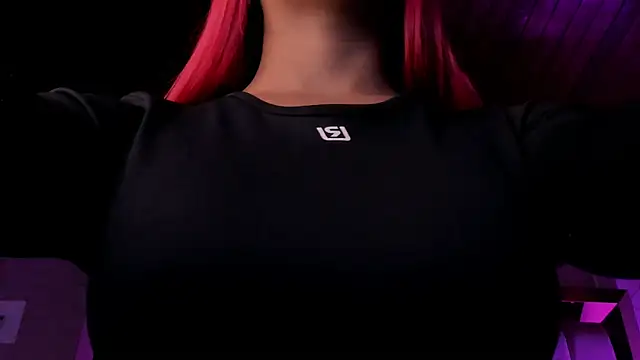 Emmily Savage online show from April 22, 2026, 11:28 am