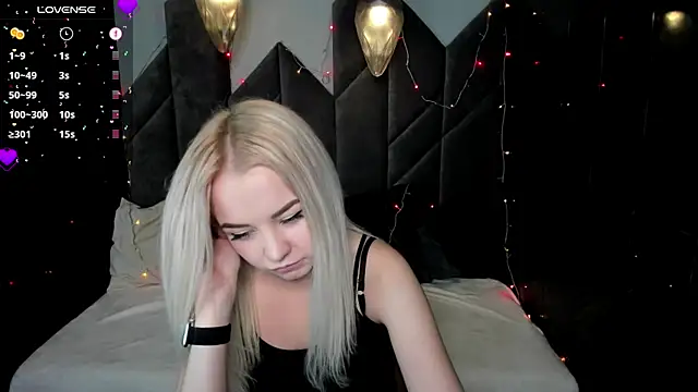 StephanieSweety online show from December 27, 2024, 5:59 pm