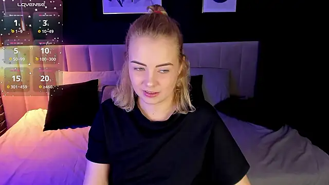 StephanieSweety online show from March 1, 2026, 5:57 pm