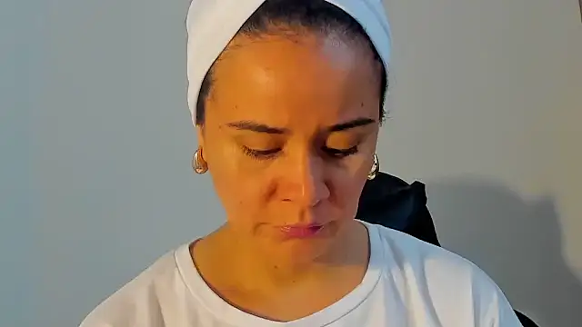 Snapshot of Sami_Hotie1 chatting on December 1, 2025, 12:33 am Sami Hotie1 online show from December 1, 2025, 12:33 am