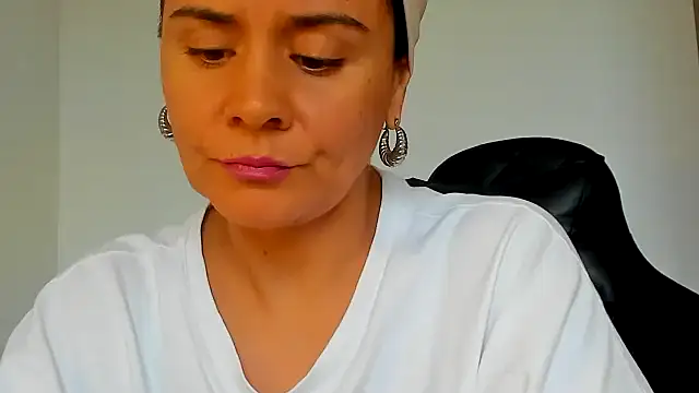 Snapshot of Sami_Hotie1 chatting on November 10, 2025, 9:53 pm Sami Hotie1 online show from November 10, 2025, 9:53 pm