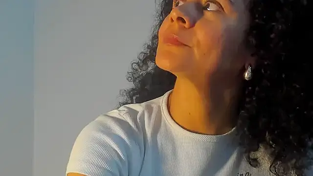 Snapshot of Sami_Hotie1 chatting on October 31, 2025, 9:22 pm Sami Hotie1 online show from October 31, 2025, 9:22 pm