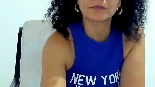 Sami Hotie1 online show from April 4, 2026, 1:56 am