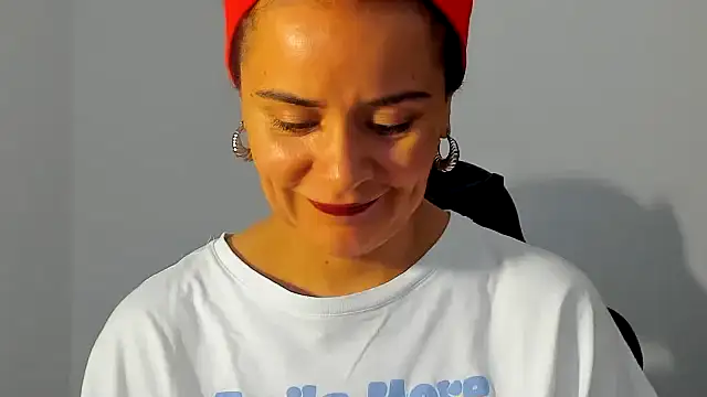 Snapshot of Sami_Hotie1 chatting on October 21, 2025, 7:24 pm Sami Hotie1 online show from October 21, 2025, 7:24 pm