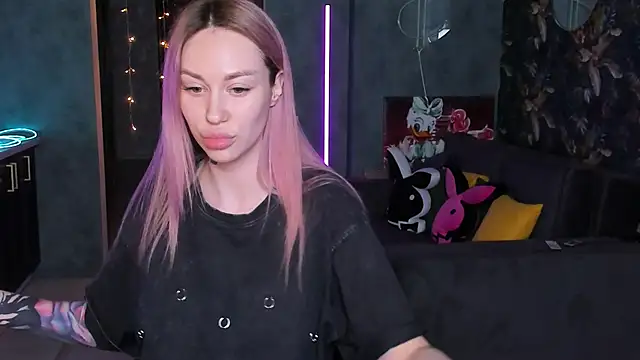 Blckmirrorr online show from January 5, 2026, 8:01 pm