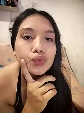 Snapshot of Lesliemilk5 chatting on December 18, 2025, 1:33 am Lesliemilk5 online show from December 18, 2025, 1:33 am