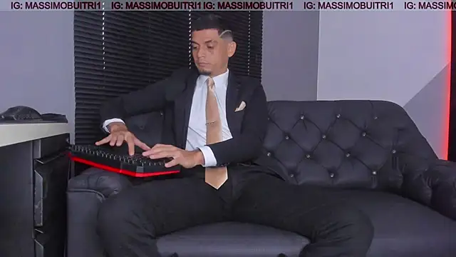 Snapshot of massimo_g chatting on December 5, 2025, 12:37 pm massimo g online show from December 5, 2025, 12:37 pm