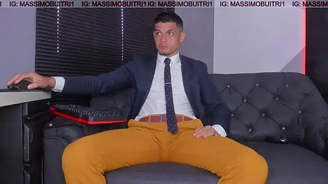 Snapshot of massimo_g chatting on November 25, 2025, 2:28 pm massimo g online show from November 25, 2025, 2:28 pm