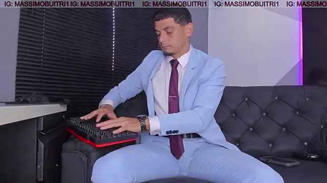 massimo g online show from December 19, 2025, 1:02 pm