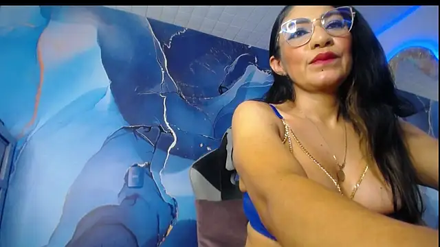 Snapshot of luzcastillo07 chatting on May 11, 2026, 5:42 am luzcastillo07 online show from May 11, 2026, 5:42 am