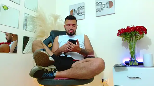 mathew vidal1 online show from October 10, 2025, 10:21 pm