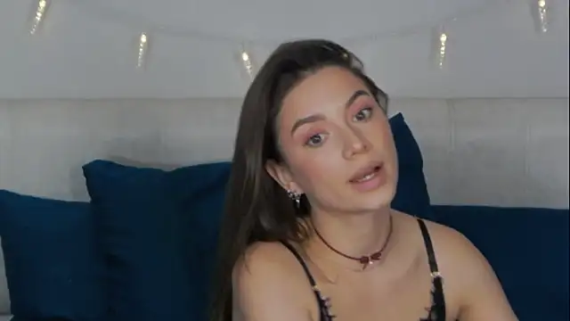 sinthiaroze online show from December 10, 2024, 5:11 pm