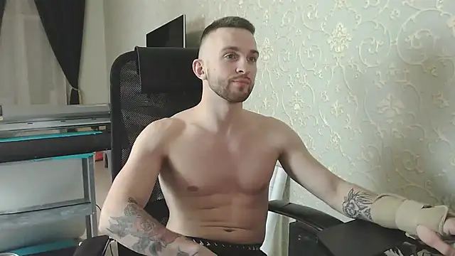 Marselle Laker online show from November 28, 2025, 11:49 pm