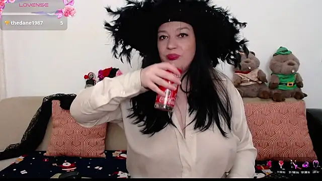 ElenaRose90 online show from October 31, 2025, 9:11 pm