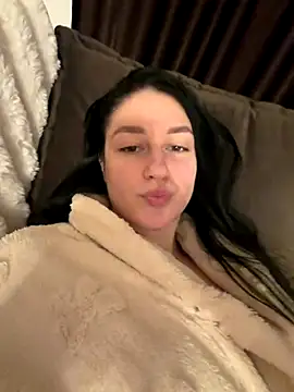 Snapshot of moniqque chatting on January 5, 2026, 7:17 pm moniqque online show from January 5, 2026, 7:17 pm