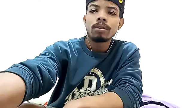 danidiazto2023 online show from March 16, 2025, 9:58 pm