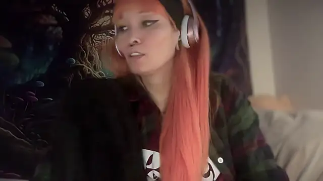 FRRANNKIE online show from December 19, 2025, 2:52 pm