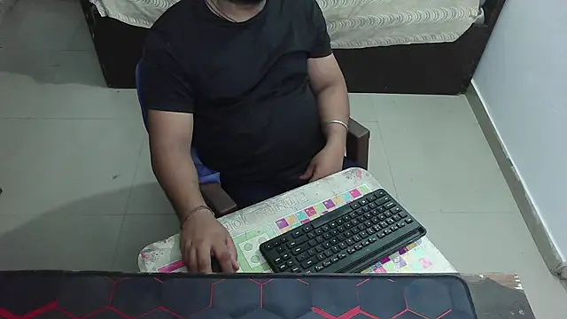 rentarob online show from April 18, 2026, 7:07 pm