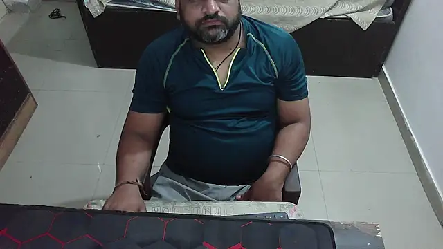 Snapshot of rentarob chatting on April 23, 2026, 5:47 am rentarob online show from April 23, 2026, 5:47 am