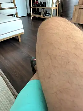 reslerkek31 online show from November 9, 2025, 9:46 am