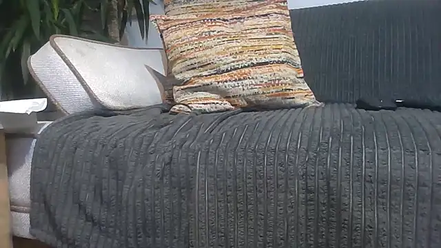 reslerkek31 online show from November 23, 2025, 9:25 pm