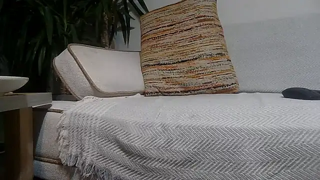 reslerkek31 online show from November 18, 2025, 8:34 pm