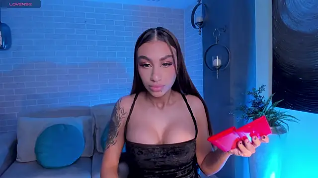 DannaCruz online show from March 11, 2026, 7:41 pm