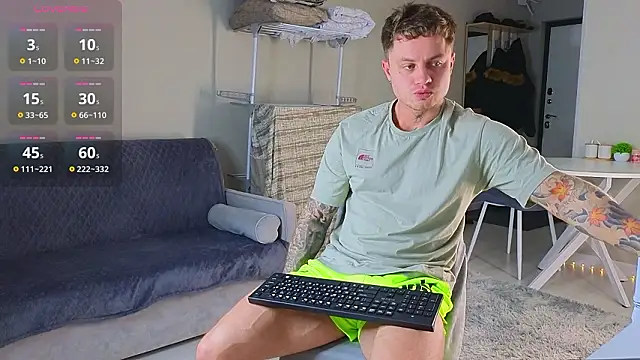 Snapshot of more__than__love chatting on February 10, 2026, 4:33 am more than love online show from February 10, 2026, 4:33 am