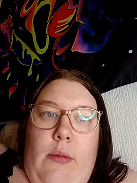 Sexycurvyemilyy online show from February 28, 2026, 9:47 pm