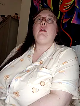 Sexycurvyemilyy online show from March 17, 2026, 10:13 pm