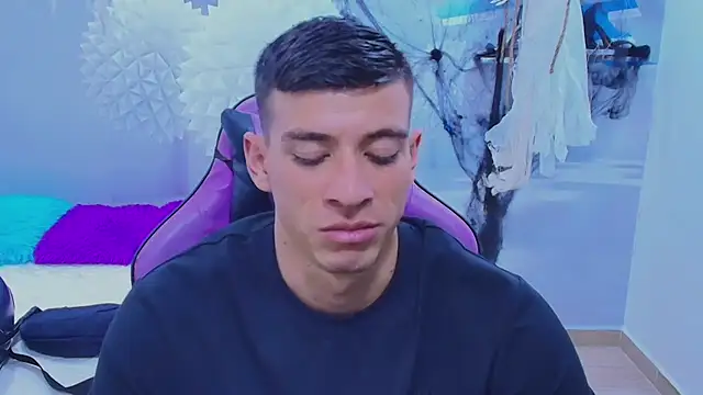 DEIBY BABY online show from November 1, 2025, 10:03 pm