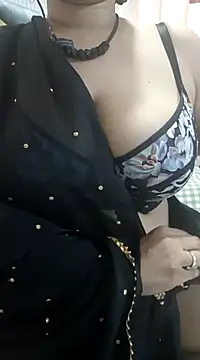 Sexybomb33 online show from February 28, 2025, 9:47 am