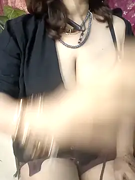 Sexybomb33 online show from March 6, 2025, 7:43 pm