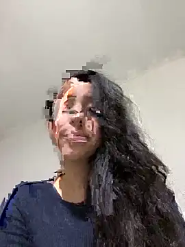 Snapshot of Natur4lBeautyb33 chatting on December 8, 2024, 4:33 am Natur4lBeautyb33 online show from December 8, 2024, 4:33 am