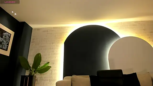 Snapshot of SunnyRivers chatting on November 2, 2025, 11:15 am SunnyRivers online show from November 2, 2025, 11:15 am