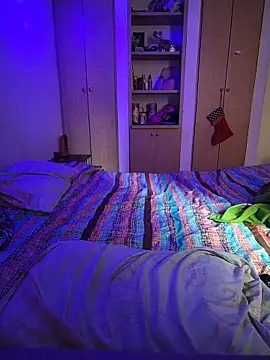 LissaThompsom online show from November 13, 2025, 4:00 pm