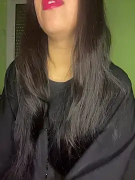 Mayacrayzi online show from February 5, 2026, 11:06 am