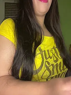 Mayacrayzi online show from April 20, 2026, 2:40 pm