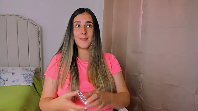 Hanna86 online show from November 12, 2025, 8:01 pm