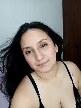 Angeelus2 online show from October 30, 2025, 5:21 pm