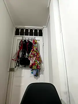 Snapshot of croftsmila chatting on October 23, 2025, 11:47 pm croftsmila online show from October 23, 2025, 11:47 pm