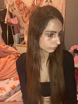 Snapshot of LaPetitechienne1 chatting on February 20, 2025, 12:19 am LaPetitechienne1 online show from February 20, 2025, 12:19 am