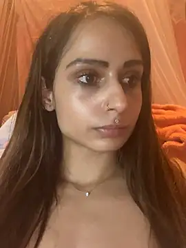 Snapshot of LaPetitechienne1 chatting on March 8, 2025, 2:23 am LaPetitechienne1 online show from March 8, 2025, 2:23 am