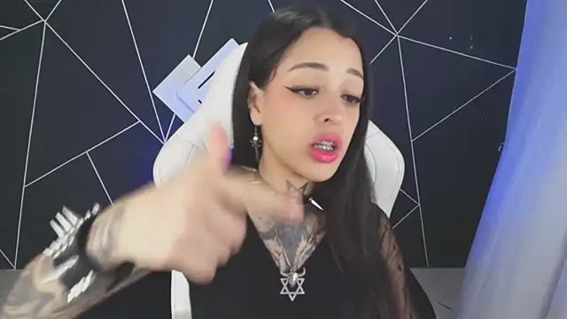 farichell online show from October 21, 2025, 8:52 pm