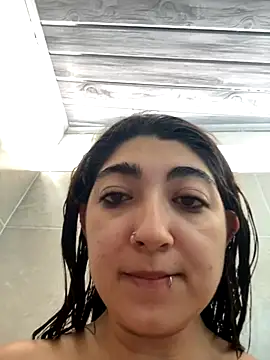 esteni online show from November 8, 2025, 7:06 pm