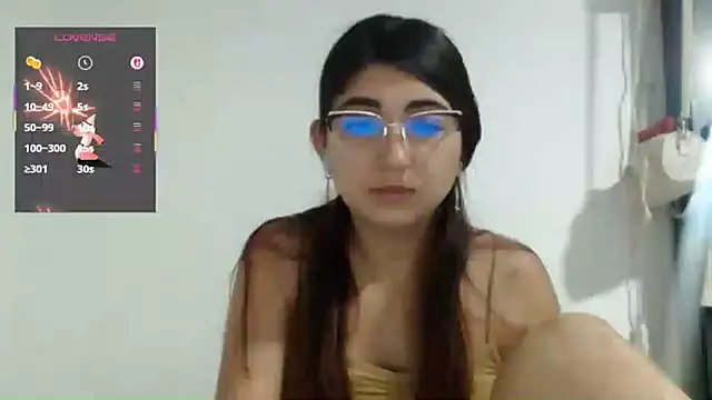 esteni online show from March 18, 2025, 1:55 pm