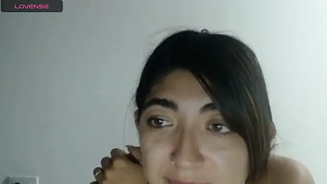 esteni online show from March 18, 2025, 3:34 am