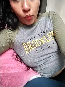 Snapshot of Umaru_uwu chatting on April 8, 2026, 8:32 pm Umaru uwu online show from April 8, 2026, 8:32 pm